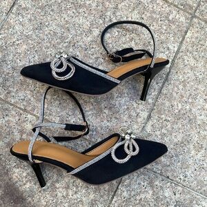 NEW Diamond Bow Heels